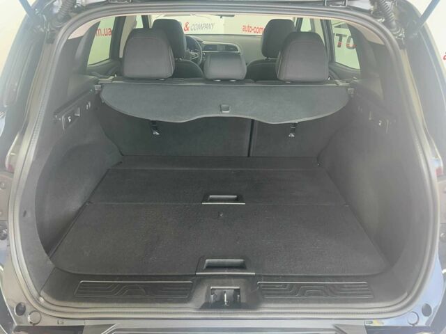 Черный Рено Kadjar, объемом двигателя 1.5 л и пробегом 186 тыс. км за 18950 $, фото 4 на Automoto.ua