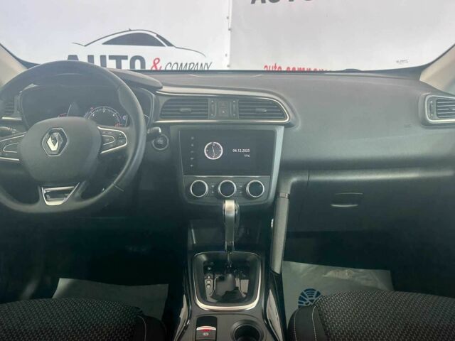 Черный Рено Kadjar, объемом двигателя 1.5 л и пробегом 186 тыс. км за 18950 $, фото 12 на Automoto.ua