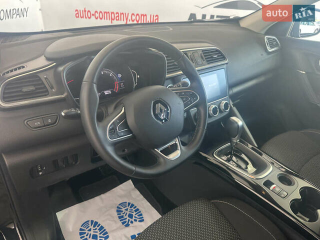 Черный Рено Kadjar, объемом двигателя 1.5 л и пробегом 189 тыс. км за 18950 $, фото 5 на Automoto.ua