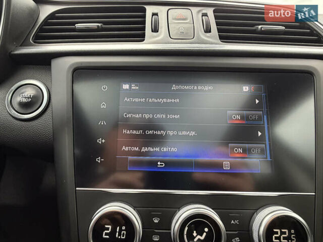 Черный Рено Kadjar, объемом двигателя 1.5 л и пробегом 100 тыс. км за 20900 $, фото 59 на Automoto.ua