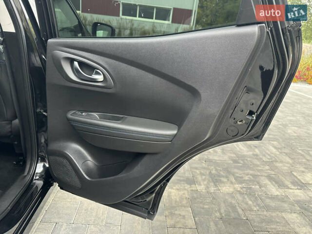 Черный Рено Kadjar, объемом двигателя 1.5 л и пробегом 216 тыс. км за 16700 $, фото 38 на Automoto.ua