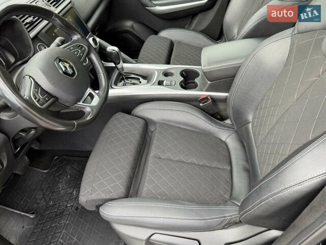 Черный Рено Kadjar, объемом двигателя 1.5 л и пробегом 100 тыс. км за 20900 $, фото 46 на Automoto.ua