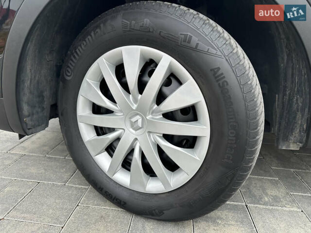 Черный Рено Kadjar, объемом двигателя 1.5 л и пробегом 216 тыс. км за 16700 $, фото 51 на Automoto.ua