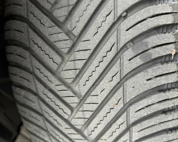 Черный Рено Kadjar, объемом двигателя 1.5 л и пробегом 100 тыс. км за 20900 $, фото 65 на Automoto.ua