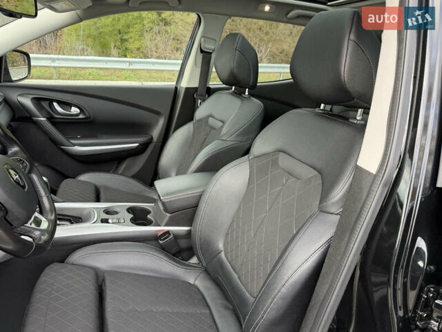 Черный Рено Kadjar, объемом двигателя 1.5 л и пробегом 100 тыс. км за 20900 $, фото 45 на Automoto.ua
