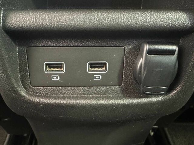 Черный Рено Kadjar, объемом двигателя 1.5 л и пробегом 186 тыс. км за 18950 $, фото 18 на Automoto.ua