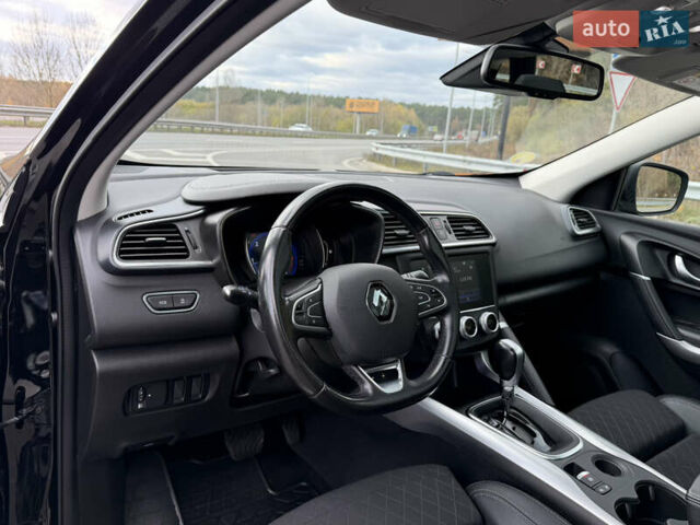 Черный Рено Kadjar, объемом двигателя 1.5 л и пробегом 100 тыс. км за 20900 $, фото 47 на Automoto.ua
