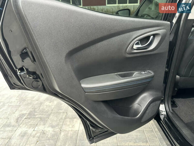 Черный Рено Kadjar, объемом двигателя 1.5 л и пробегом 216 тыс. км за 16700 $, фото 31 на Automoto.ua