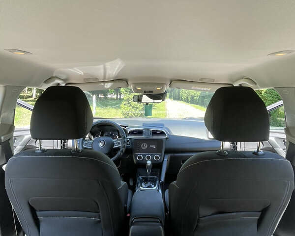 Черный Рено Kadjar, объемом двигателя 1.46 л и пробегом 239 тыс. км за 19100 $, фото 19 на Automoto.ua