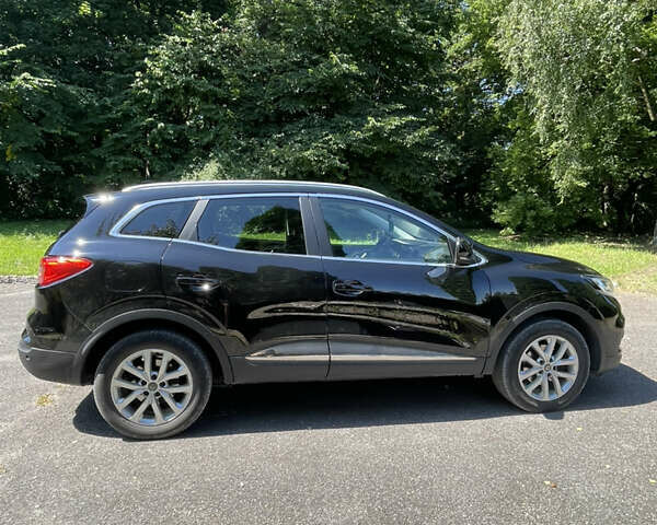 Черный Рено Kadjar, объемом двигателя 1.46 л и пробегом 239 тыс. км за 19100 $, фото 2 на Automoto.ua
