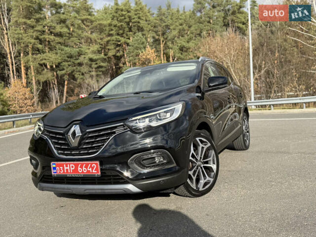 Черный Рено Kadjar, объемом двигателя 1.5 л и пробегом 100 тыс. км за 20900 $, фото 2 на Automoto.ua