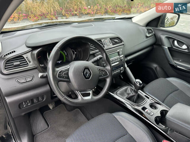 Черный Рено Kadjar, объемом двигателя 1.5 л и пробегом 216 тыс. км за 16700 $, фото 25 на Automoto.ua