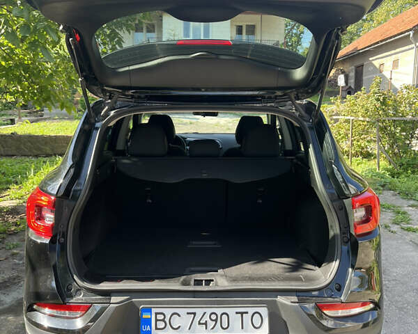Черный Рено Kadjar, объемом двигателя 1.5 л и пробегом 178 тыс. км за 19400 $, фото 11 на Automoto.ua