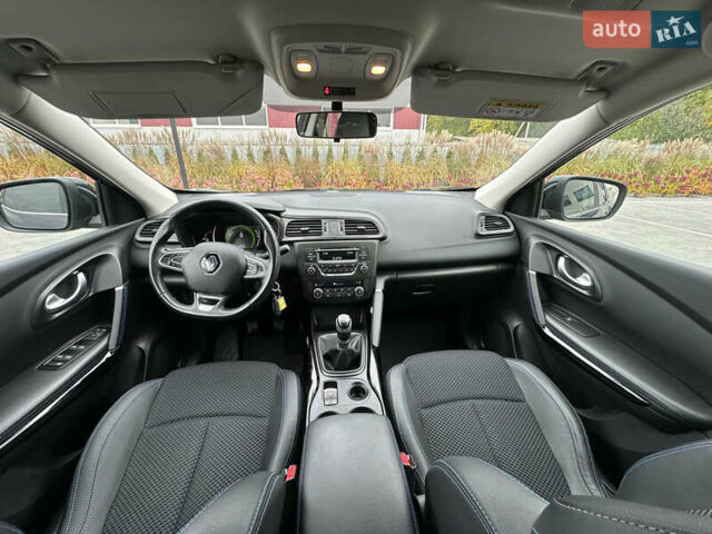 Черный Рено Kadjar, объемом двигателя 1.5 л и пробегом 216 тыс. км за 16700 $, фото 50 на Automoto.ua