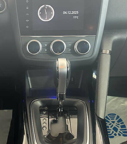 Черный Рено Kadjar, объемом двигателя 1.5 л и пробегом 189 тыс. км за 18950 $, фото 13 на Automoto.ua