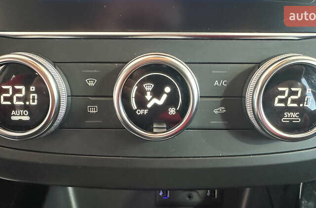 Черный Рено Kadjar, объемом двигателя 1.5 л и пробегом 189 тыс. км за 18950 $, фото 14 на Automoto.ua