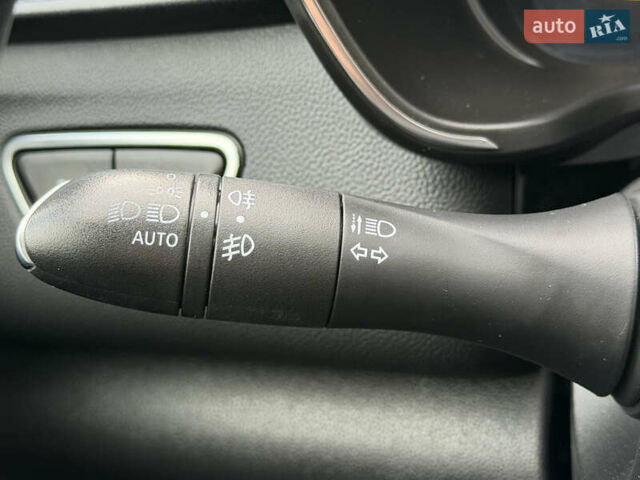 Черный Рено Kadjar, объемом двигателя 1.5 л и пробегом 100 тыс. км за 20900 $, фото 55 на Automoto.ua