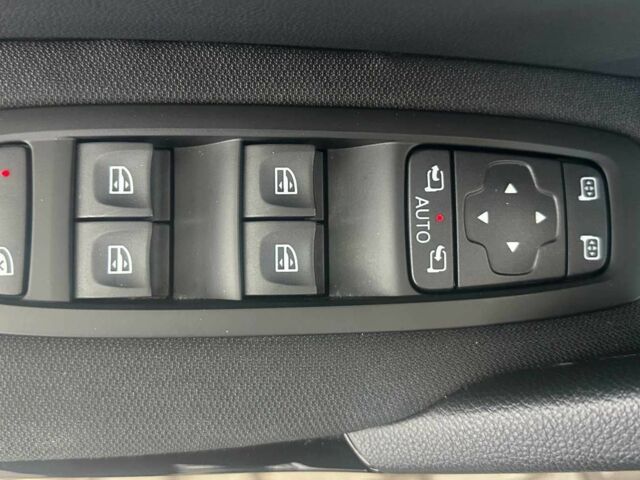 Черный Рено Kadjar, объемом двигателя 1.5 л и пробегом 186 тыс. км за 18950 $, фото 11 на Automoto.ua