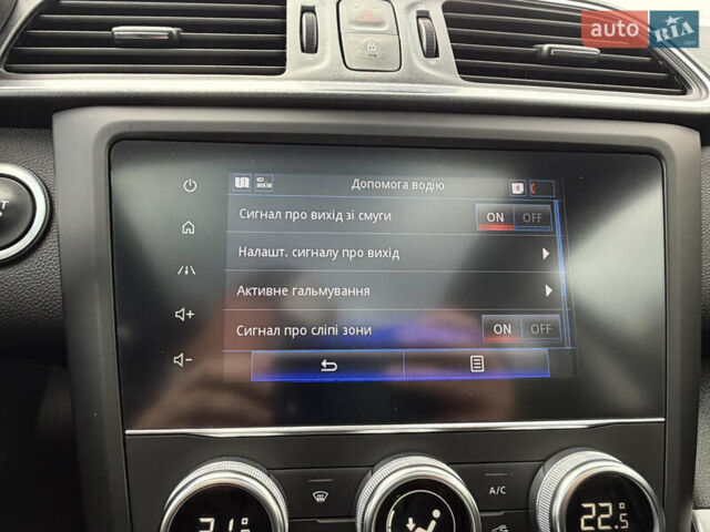 Черный Рено Kadjar, объемом двигателя 1.5 л и пробегом 100 тыс. км за 20900 $, фото 58 на Automoto.ua