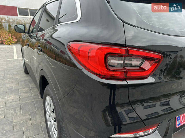 Черный Рено Kadjar, объемом двигателя 1.5 л и пробегом 216 тыс. км за 16700 $, фото 21 на Automoto.ua