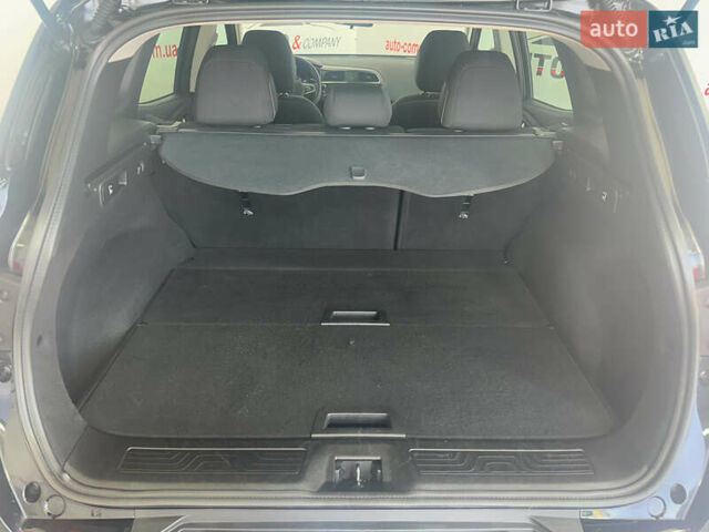Черный Рено Kadjar, объемом двигателя 1.5 л и пробегом 189 тыс. км за 18950 $, фото 4 на Automoto.ua