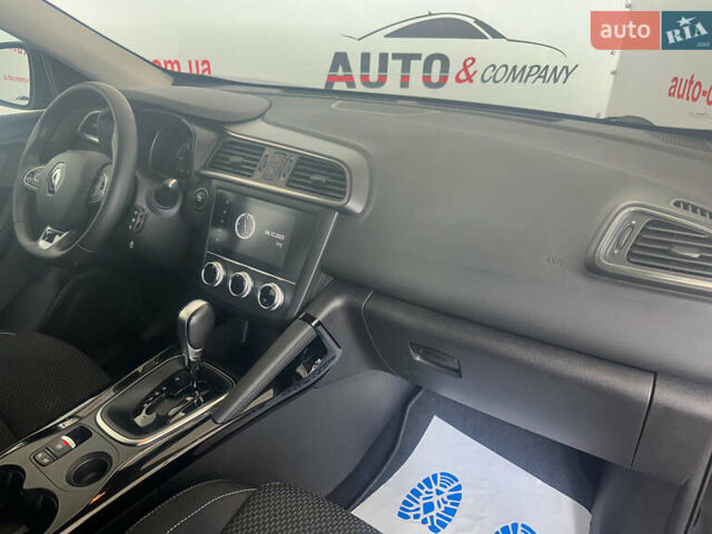 Черный Рено Kadjar, объемом двигателя 1.5 л и пробегом 189 тыс. км за 18950 $, фото 10 на Automoto.ua