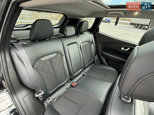 Черный Рено Kadjar, объемом двигателя 1.5 л и пробегом 100 тыс. км за 20900 $, фото 41 на Automoto.ua