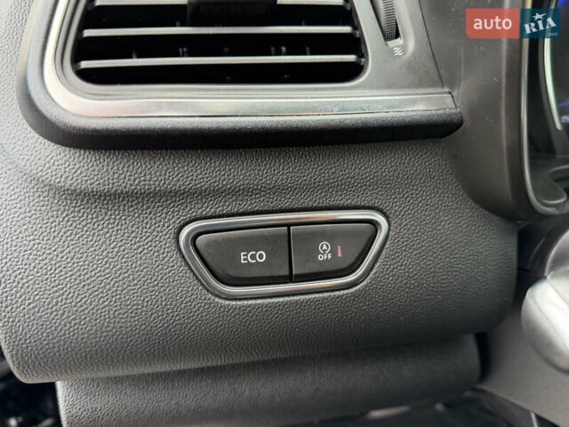 Черный Рено Kadjar, объемом двигателя 1.5 л и пробегом 100 тыс. км за 20900 $, фото 48 на Automoto.ua