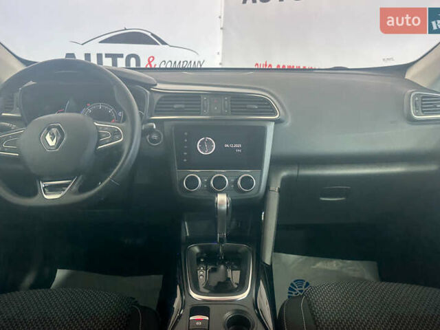 Черный Рено Kadjar, объемом двигателя 1.5 л и пробегом 189 тыс. км за 18950 $, фото 14 на Automoto.ua