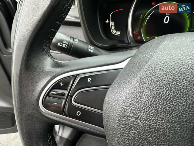 Черный Рено Kadjar, объемом двигателя 1.5 л и пробегом 216 тыс. км за 16700 $, фото 43 на Automoto.ua