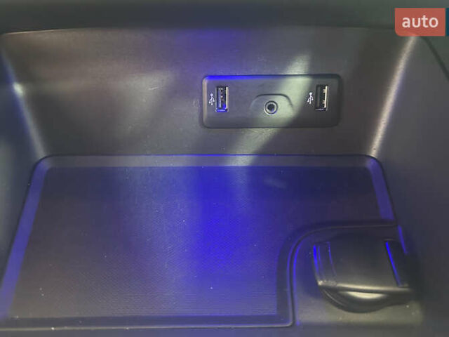 Черный Рено Kadjar, объемом двигателя 1.5 л и пробегом 189 тыс. км за 18950 $, фото 16 на Automoto.ua