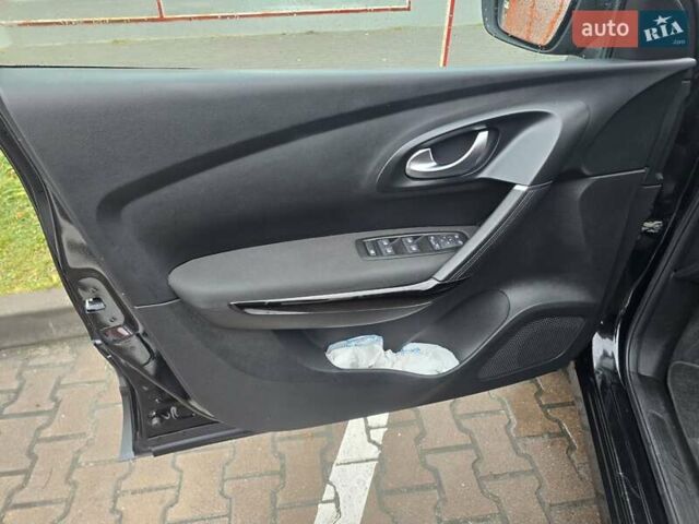 Черный Рено Kadjar, объемом двигателя 1.5 л и пробегом 127 тыс. км за 19999 $, фото 15 на Automoto.ua