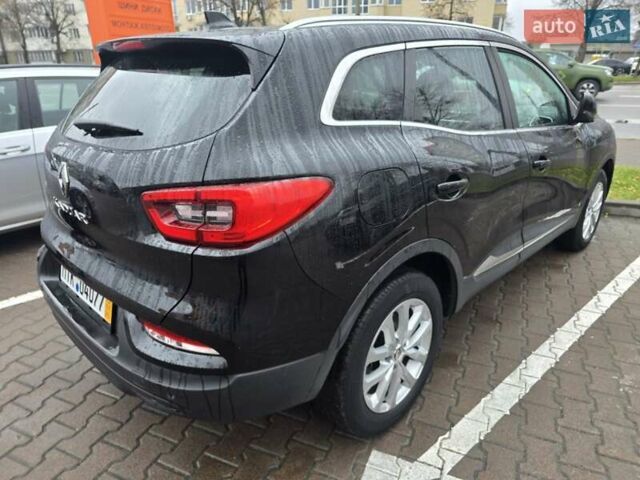 Черный Рено Kadjar, объемом двигателя 1.5 л и пробегом 127 тыс. км за 19999 $, фото 4 на Automoto.ua