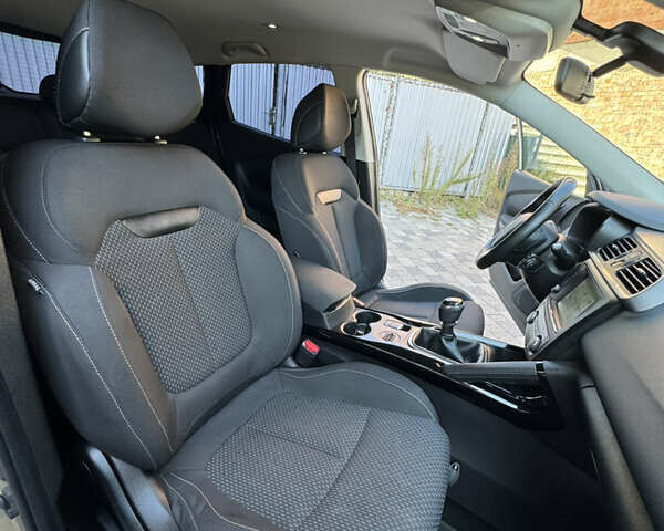 Коричневый Рено Kadjar, объемом двигателя 1.46 л и пробегом 287 тыс. км за 14250 $, фото 40 на Automoto.ua