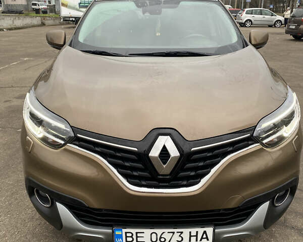 Коричневый Рено Kadjar, объемом двигателя 1.6 л и пробегом 204 тыс. км за 15600 $, фото 1 на Automoto.ua