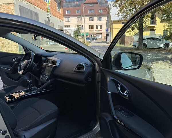 Коричневый Рено Kadjar, объемом двигателя 1.46 л и пробегом 287 тыс. км за 14250 $, фото 38 на Automoto.ua
