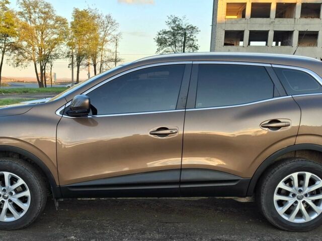 Коричневый Рено Kadjar, объемом двигателя 1.5 л и пробегом 146 тыс. км за 16600 $, фото 3 на Automoto.ua