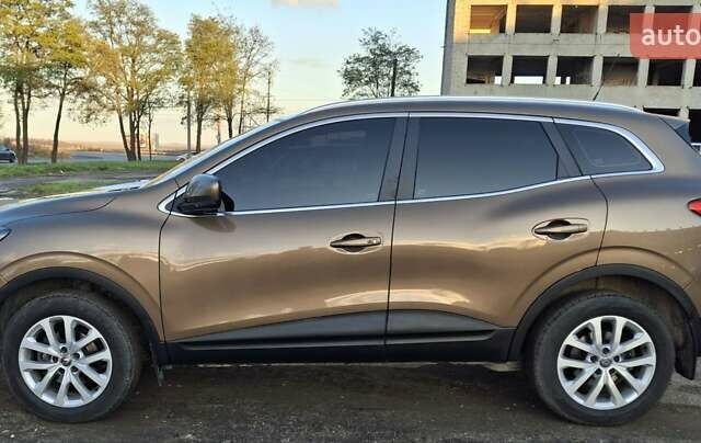 Рено Kadjar 2016 в Тернополе на Automoto.ua Коричневый Рено Kadjar, объемом двигателя 1.46 л и пробегом 146 тыс. км за 16600 $, фото 26 на Automoto.ua