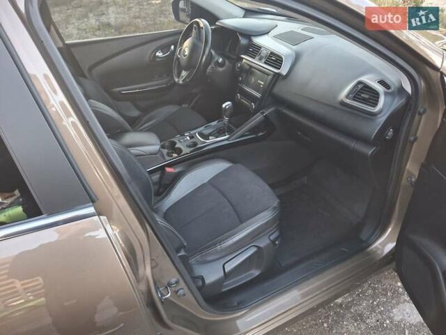 Рено Kadjar 2016 в Тернополе на Automoto.ua Коричневый Рено Kadjar, объемом двигателя 1.46 л и пробегом 146 тыс. км за 16600 $, фото 1 на Automoto.ua