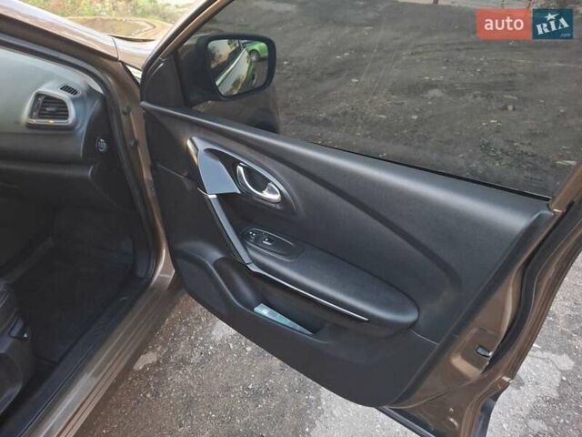 Коричневый Рено Kadjar, объемом двигателя 1.5 л и пробегом 146 тыс. км за 16600 $, фото 17 на Automoto.ua
