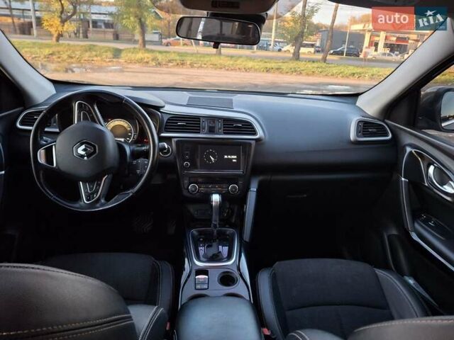 Рено Kadjar 2016 в Тернополе на Automoto.ua Коричневый Рено Kadjar, объемом двигателя 1.46 л и пробегом 146 тыс. км за 16600 $, фото 16 на Automoto.ua