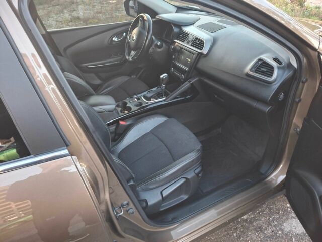 Коричневый Рено Kadjar, объемом двигателя 1.5 л и пробегом 146 тыс. км за 16600 $, фото 19 на Automoto.ua