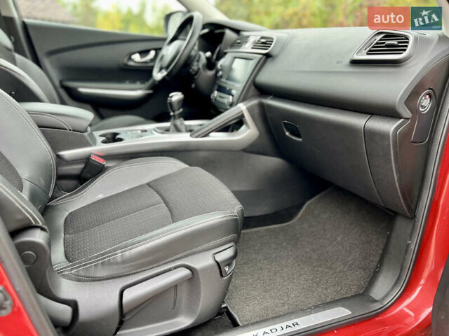 Красный Рено Kadjar, объемом двигателя 1.46 л и пробегом 248 тыс. км за 13950 $, фото 81 на Automoto.ua