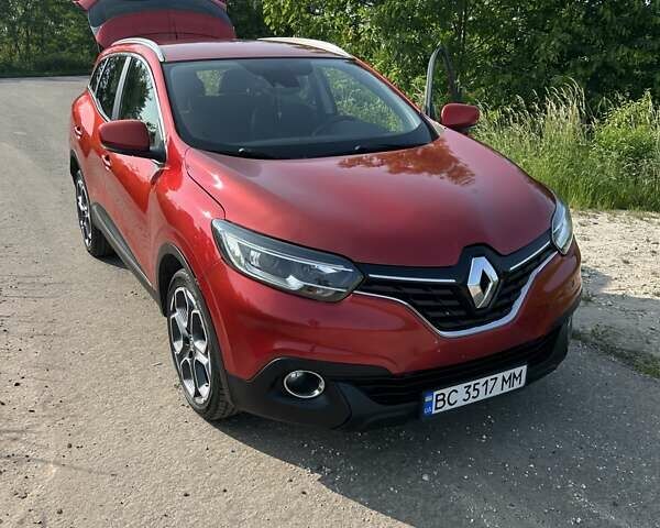 Красный Рено Kadjar, объемом двигателя 1.6 л и пробегом 145 тыс. км за 13000 $, фото 1 на Automoto.ua