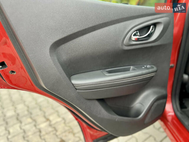 Красный Рено Kadjar, объемом двигателя 1.46 л и пробегом 248 тыс. км за 13950 $, фото 60 на Automoto.ua
