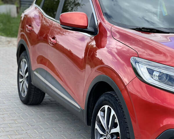 Красный Рено Kadjar, объемом двигателя 1.5 л и пробегом 196 тыс. км за 14500 $, фото 5 на Automoto.ua