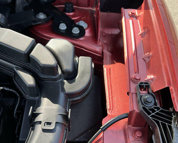 Красный Рено Kadjar, объемом двигателя 1.2 л и пробегом 175 тыс. км за 12799 $, фото 6 на Automoto.ua