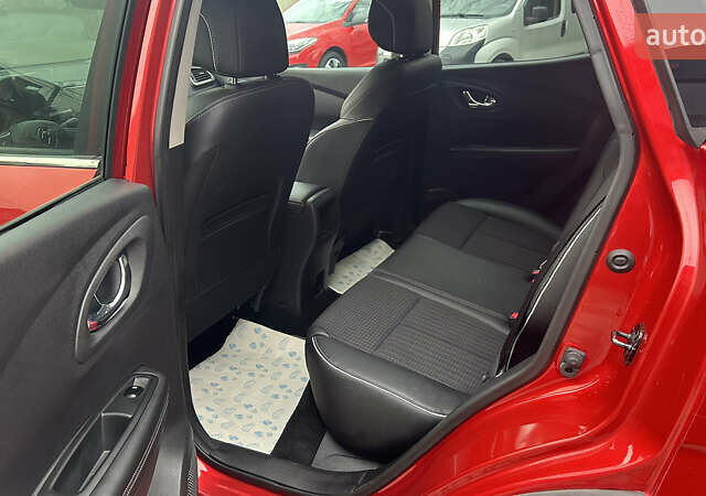 Красный Рено Kadjar, объемом двигателя 1.2 л и пробегом 220 тыс. км за 14300 $, фото 11 на Automoto.ua