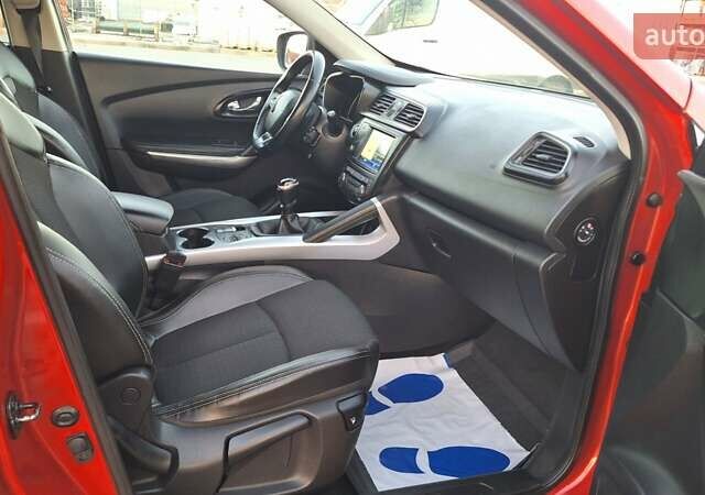 Красный Рено Kadjar, объемом двигателя 1.6 л и пробегом 243 тыс. км за 13900 $, фото 17 на Automoto.ua