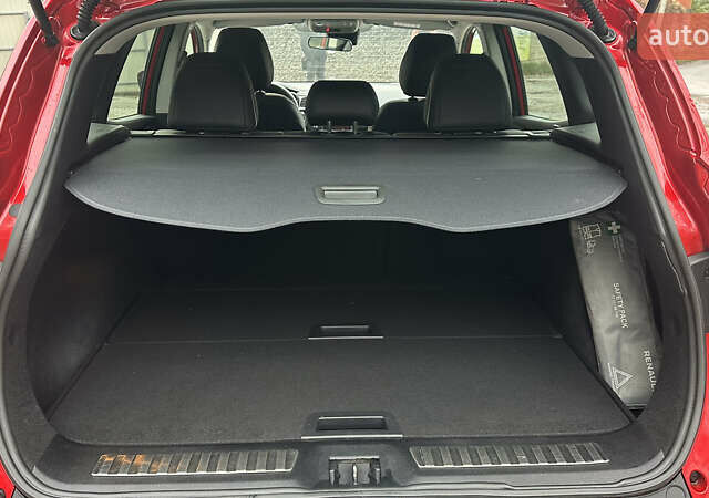 Красный Рено Kadjar, объемом двигателя 1.2 л и пробегом 220 тыс. км за 14300 $, фото 10 на Automoto.ua